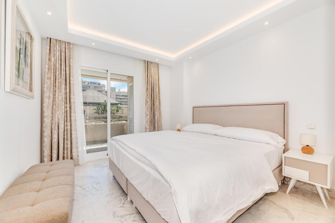 Apartment Bright In The Heart Of Puerto Banus Marbella